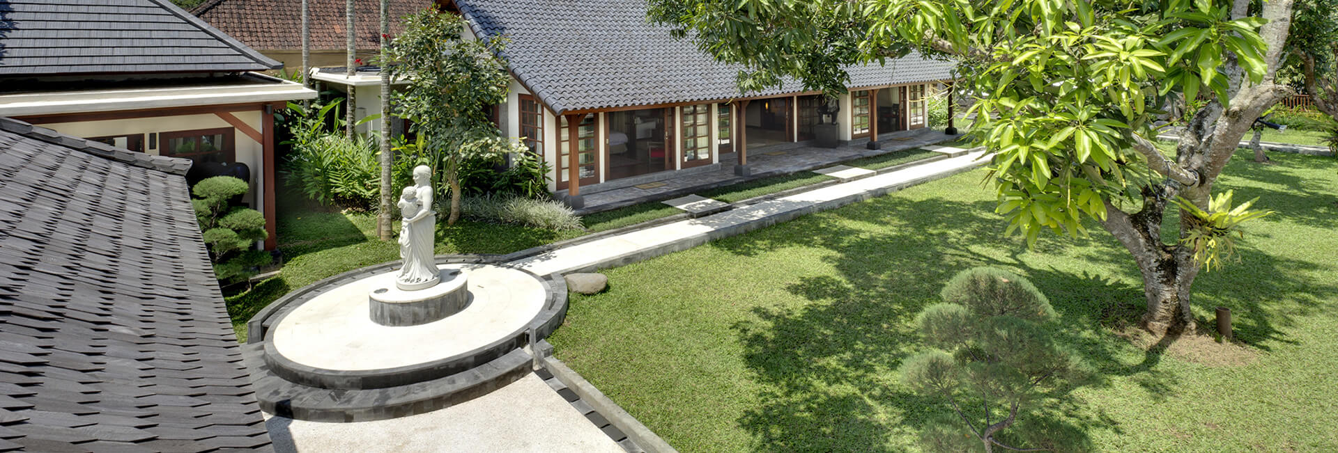 Villa San - Garden and guest rooms